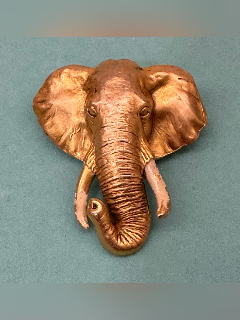 🐘 Vintage AJC Gold Tone Elephant Brooch Cream Enamel 2” Lucky Statement Pin - Picture 2 of 6